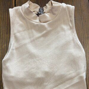 Tiger Friday Authentic Crop-Sand AXS